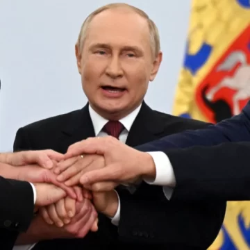 Putin Formally Annexes Parts Of Eastern Ukraine