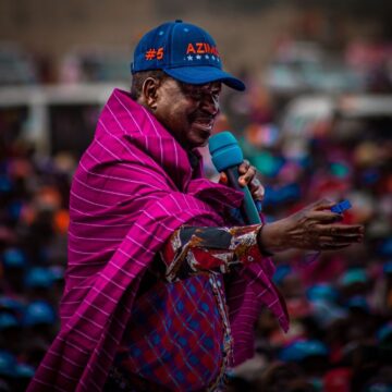 Raila Heads to India