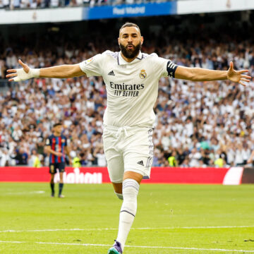 Real Madrid Edge out Barcelona to Top the Table