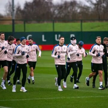 Manchester United and Barcelona renew hostilities at Old Trafford on Thursday night