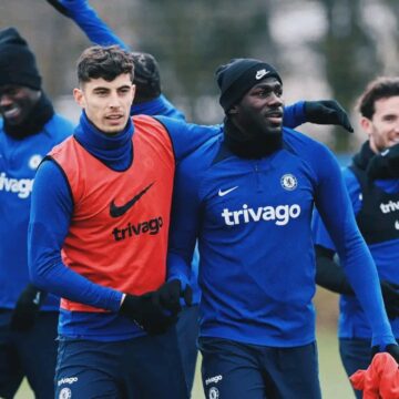 Tottenham Hotspur welcome Chelsea to North London for a capital derby on Sunday afternoon