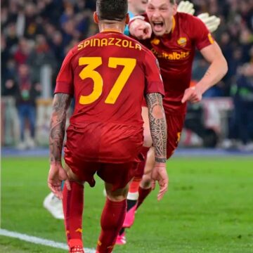 Roma take to the road  to play  Cremonese at Stadio Giovanni Zini