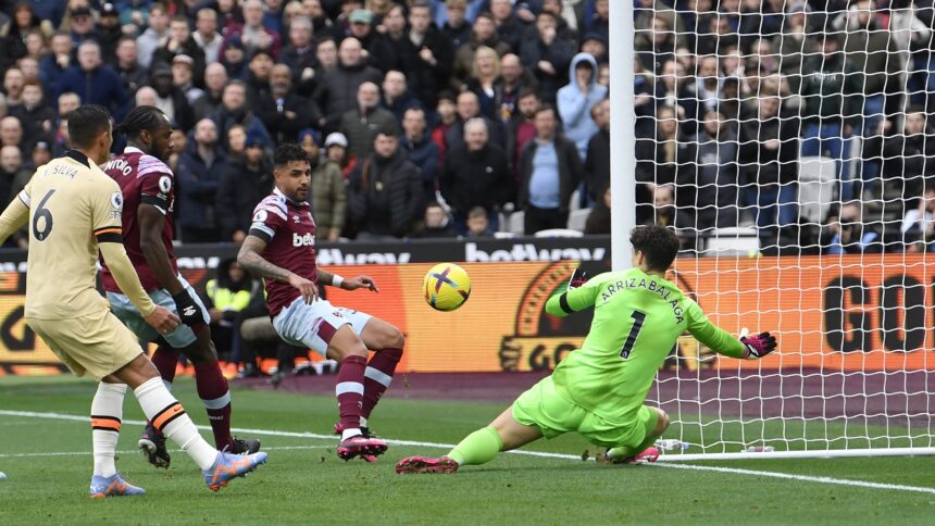The points are shared in a battling London derby. West Ham United 1-1 Chelsea FT.