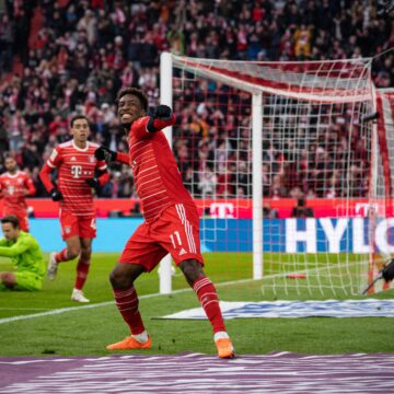 Bayern back to business by beating Bochum.