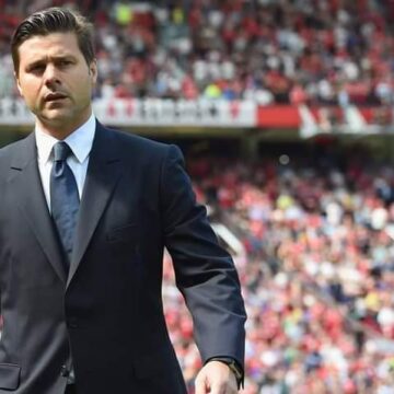 Mauricio Pochettino could return as Tottenham manager and replace under-pressure Antonio Conte.