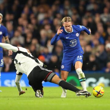 Big spending Chelsea fail to impress