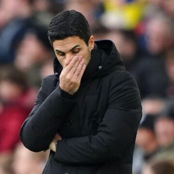 Sam Dyche’s Everton sink league leaders Arsenal