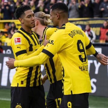 Borrusia Dortmund thump Five past hapless Freiburg