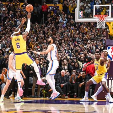 All hail king James! LeBron James breaks NBA’s all-time scoring record
