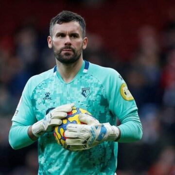 Tottenham have eyes on a retired goalkeeper!