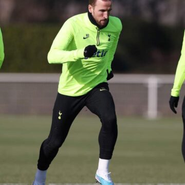 Tottenham Hotspur seek to join top four as they play Leicester