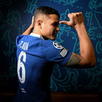 OFFICIAL: Thiago Silva signs a one-year contract extension with Chelsea