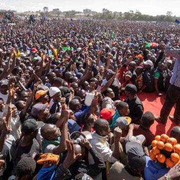 Raila reads a Riot act to Ruto and insists that He must Vacate Statehouse