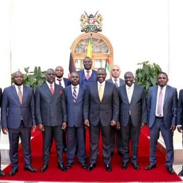 Big blow to Raila as 9 Members of Parliament visit Ruto in Statehouse
