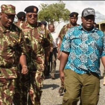 Heavily armed police officers sorround Matiang’i’s home, Raila has arrived at the home