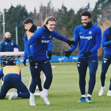 Chelsea host Everton in Saturday evening’s Premier League