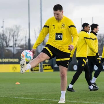 Borussia Dortmund host FC Koln on Saturday evening.