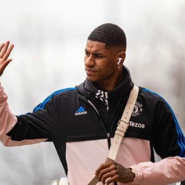 Manchester United lock horns with Fulham for the right to play at Wembley